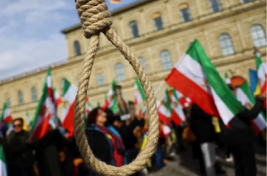 Iran Executes 29 Convicts