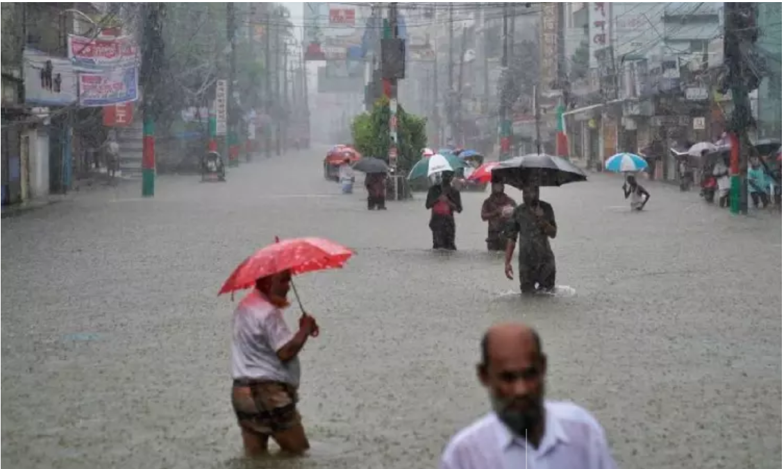 Monsoon Foods Kill 15 People