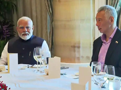 Modi Seeks to Script Singapore