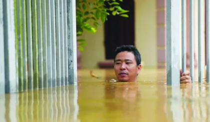 Vietnam Evacuates 59