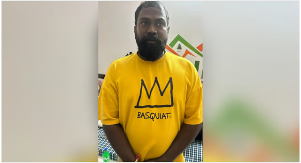 Police Shoot at Accused