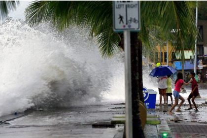 6.5 Lakh Flee as Super Typhoon