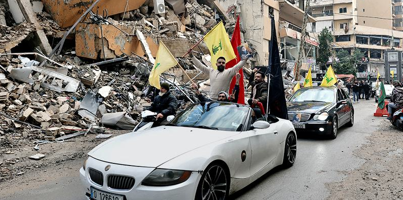 Thousands of Lebanese Return