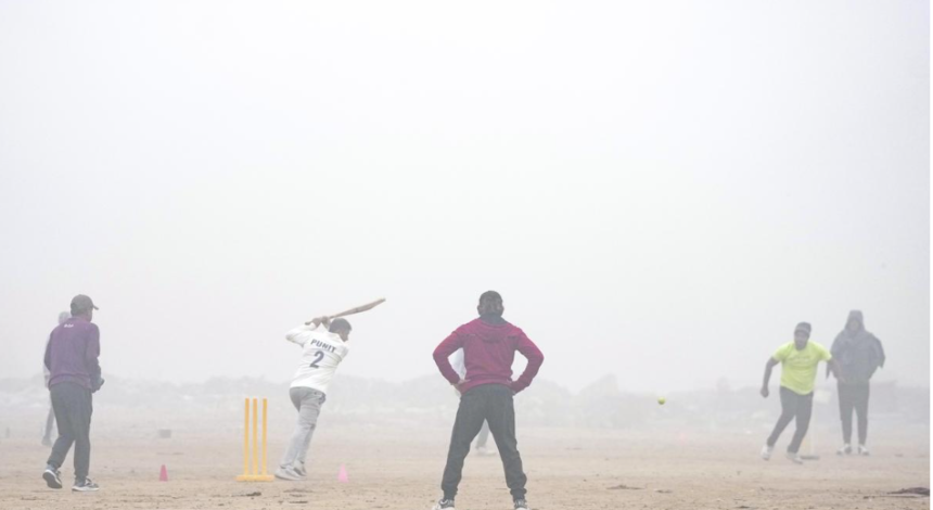 Dense Fog Envelops Delhi