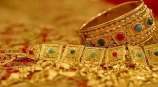 Gold Futures Cross ₹1 Lakh Mark