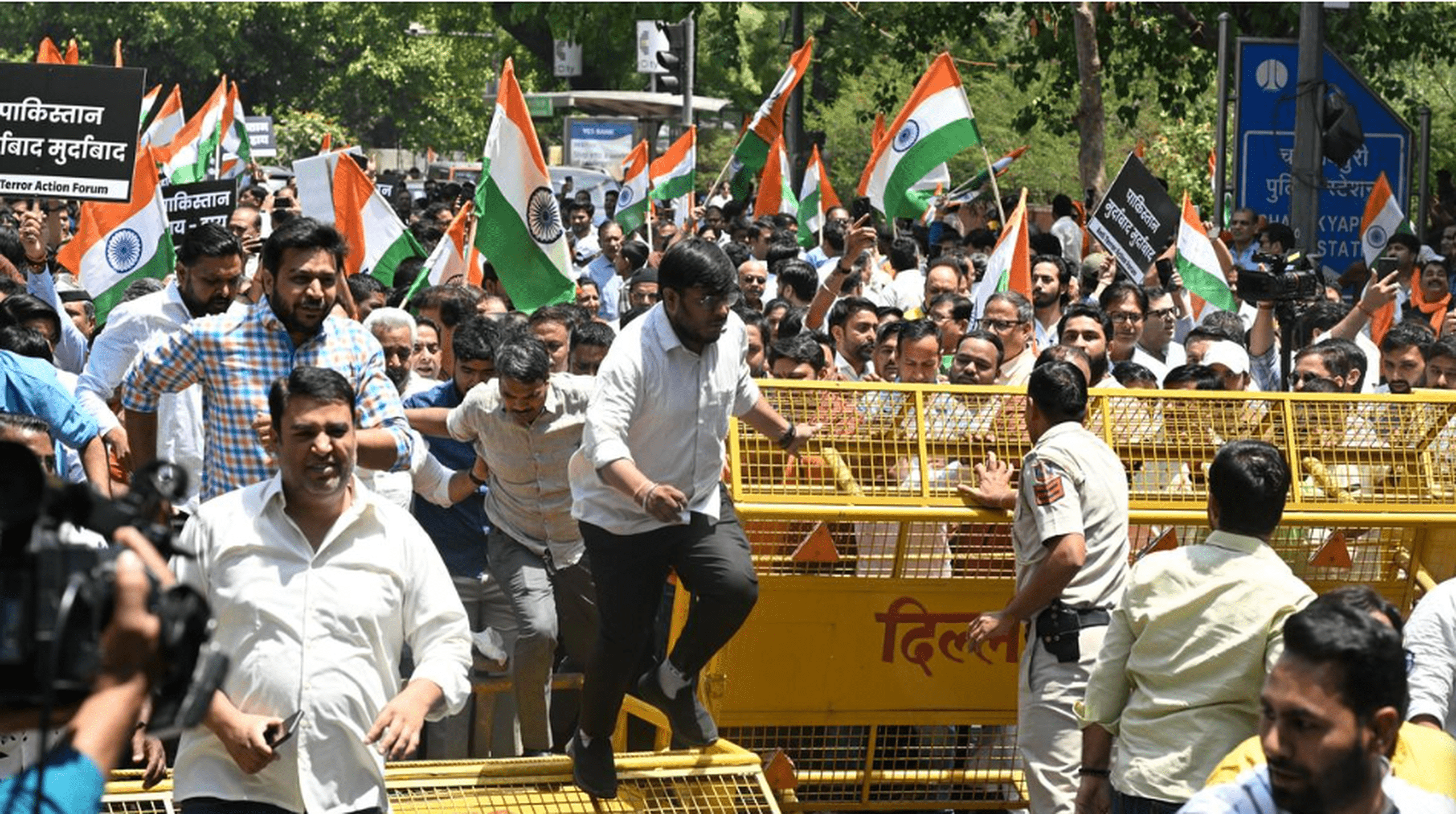 Erupt Outside Pakistan High Commission