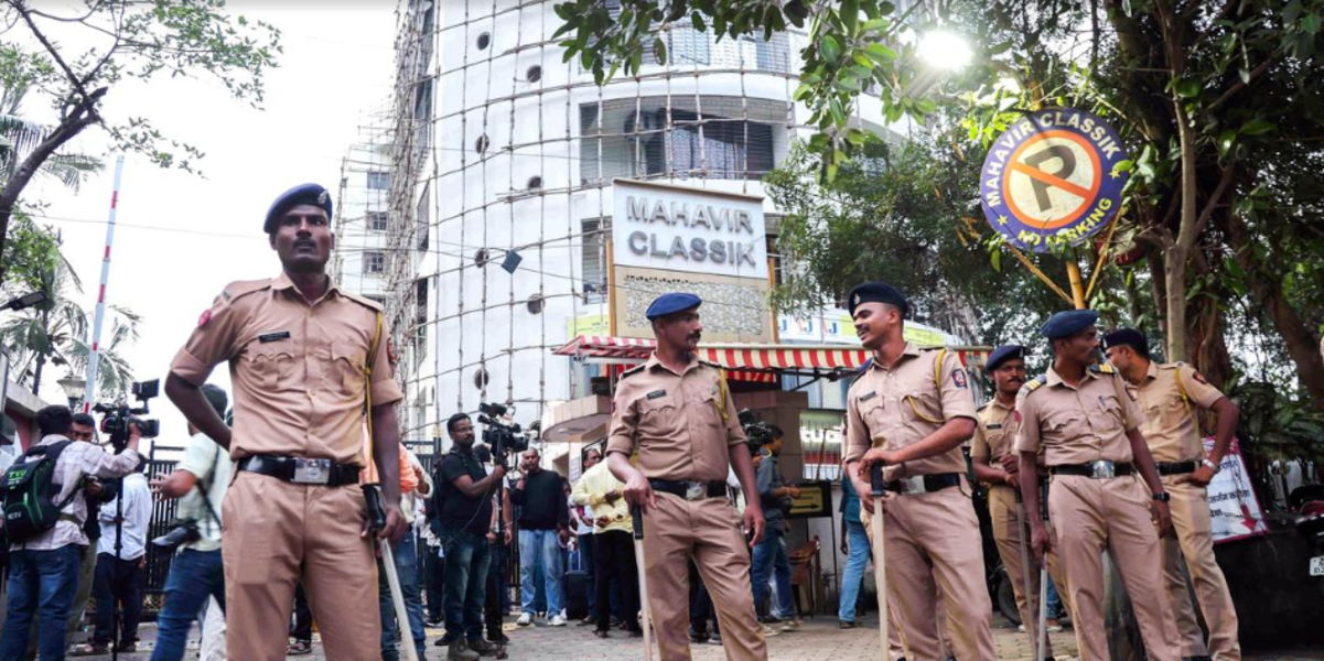 Police Rescue 19 People Held Hostage in Mumbai