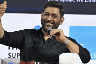 Dhoni Calls Cricket Commentary